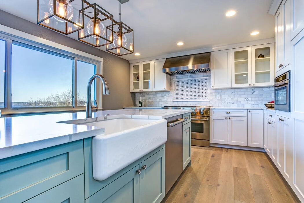 Custom Austin kitchen with white cabinetry by Luxe